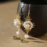 Appealing and Traditional Dangle Pearl Earrings